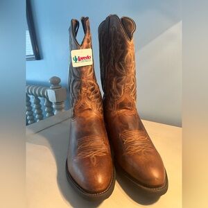 Laredo Leather vintage cowboy boots. Size 13D with tags.